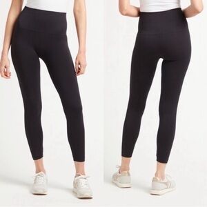 SPANX Look at Me Now Seamless Classic Black Leggings Size Small Petite